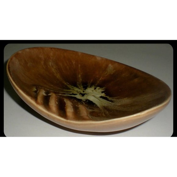 Vintage ashtray ceramic pottery W21 Canadian kidney shaped. 1970s design - Picture 2 of 3